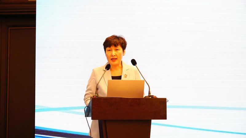 高新技术企业复审与首次认定：关键差异解析**
